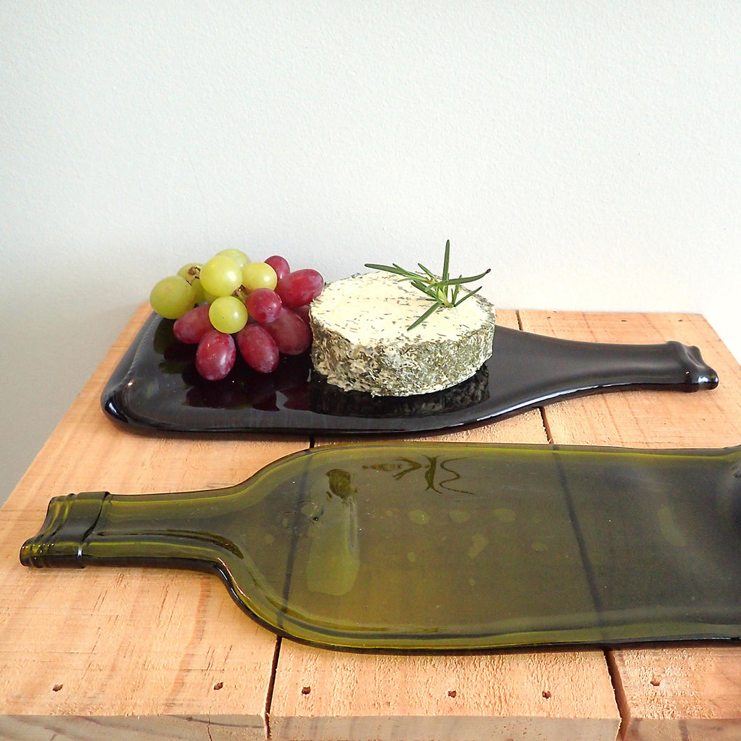 Gisela Spallek A Fiery Heart | Wine bottle platter / cheese board |