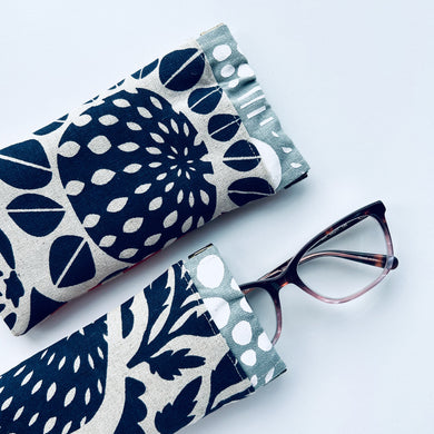 Bursaria Workshop | Glasses case |