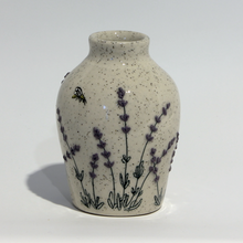 Load image into Gallery viewer, Celia Cramer | Lavender tsubo vase