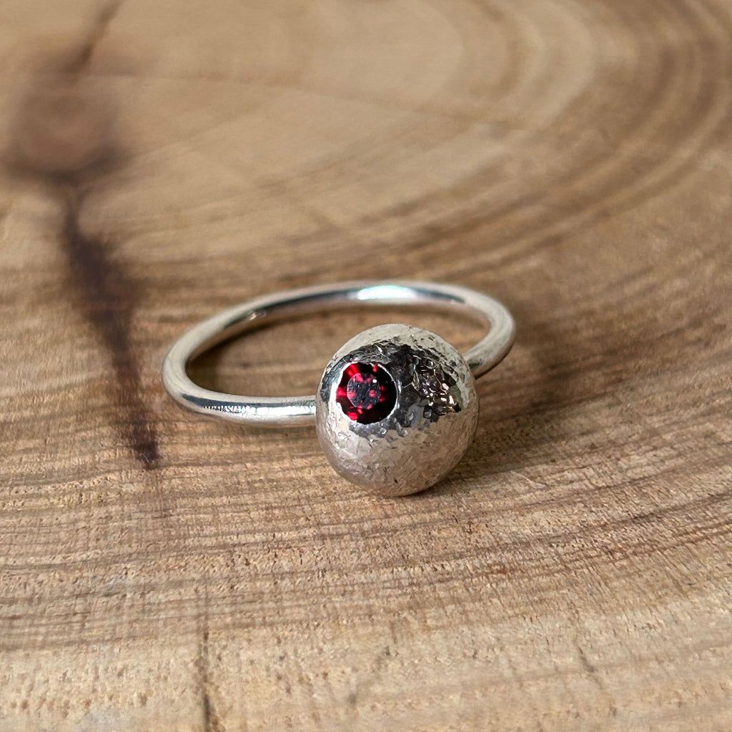 Clewdoodle | Ring | Recycled Silver Blob Ring with Garnet