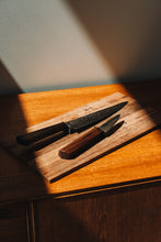 Load image into Gallery viewer, Daniel Venables | Woodcraft | Large chopping board