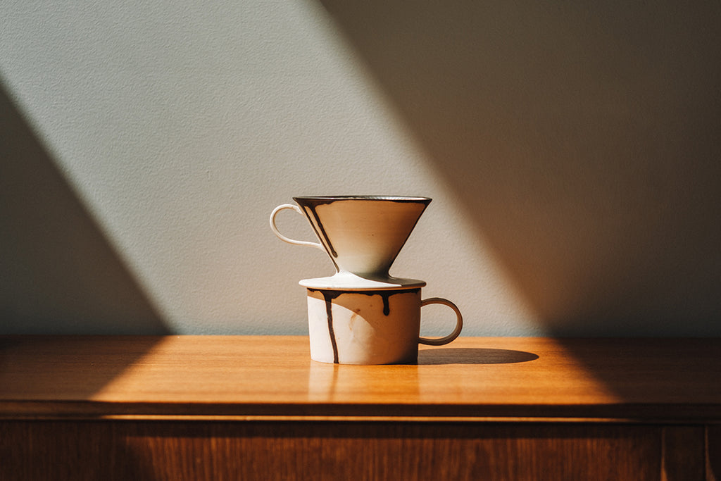 Jacky Lo | Ceramics | Coffee filter (White with Drip)