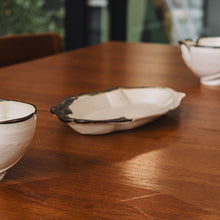 Load image into Gallery viewer, Jacky Lo | Ceramics | Silverware Plate Large (White with Drip)