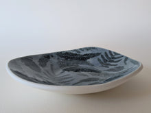 Load image into Gallery viewer, Fenja T. Ringl | Fern dish - large |