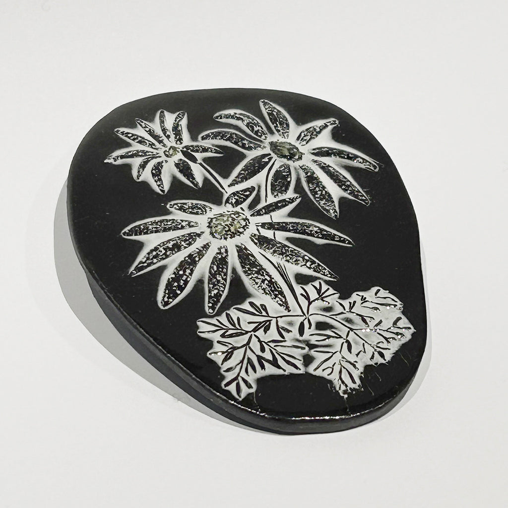Fenja T. Ringl | Brooch - Flannel Flower |