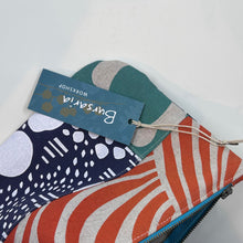 Load image into Gallery viewer, Bursaria Workshop | Large zip purse |