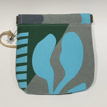 Load image into Gallery viewer, Bursaria Workshop | Small snap purse |