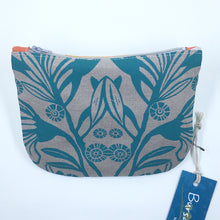 Load image into Gallery viewer, Bursaria Workshop | Small zip purse
