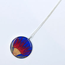 Load image into Gallery viewer, Irina Nazarova | Pendant | Red gum flower