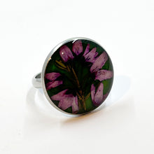 Load image into Gallery viewer, Irina Nazarova | Ring | Purple petals on green