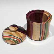 Load image into Gallery viewer, Shai Thaler | Box-round with lid |