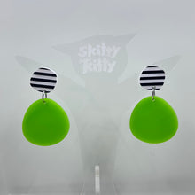 Load image into Gallery viewer, Skitty Kitty | Earrings | Pebbles small earrings