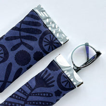 Load image into Gallery viewer, Bursaria Workshop | Glasses case | burs015