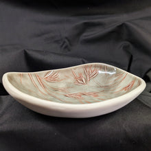 Load image into Gallery viewer, Fenja T. Ringl | kangaroo dish - medium |