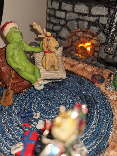 Lana Wenham | Mixed Media | The Night after the Grinch's Heart Grew
