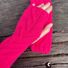 Load image into Gallery viewer, MicMac Design | Hot pink fingerless gloves
