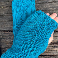 Load image into Gallery viewer, MicMac Design | Blue diamond fingerless gloves