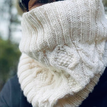 Load image into Gallery viewer, MicMac Design | Cream alpaca cowl