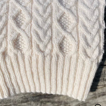 Load image into Gallery viewer, MicMac Design | Cream alpaca cowl