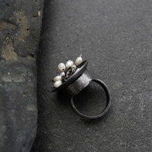 Load image into Gallery viewer, Vspora Art | Pearl Silver Ring |