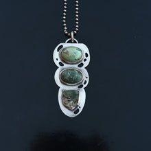 Load image into Gallery viewer, Vspora Art | Green Gemstone Necklace |