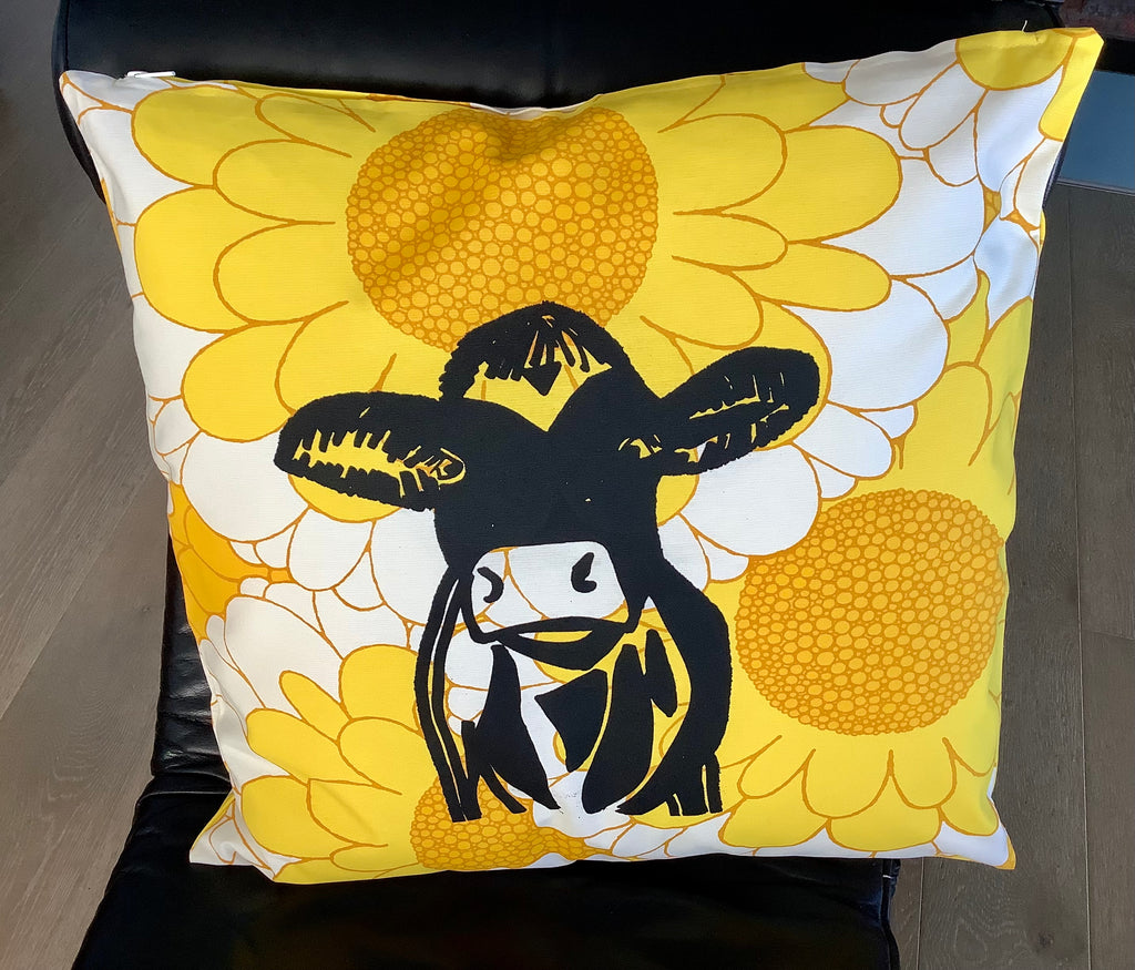 Frisian Cow Design | Pillow case yellow |