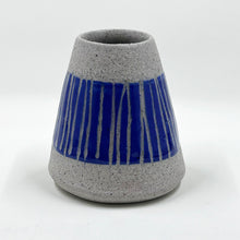 Load image into Gallery viewer, Muddy Ducks Clay | Speckled bud vase