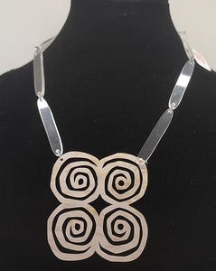 Skitty Kitty | Necklace 7 | Spirals Neckpiece - Tan Ripple